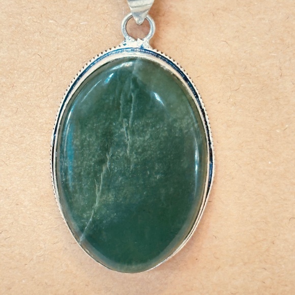 925 Sterling Silver Plated Nephrite Jade Crystal Large Green Oval Pendant - Picture 2 of 10